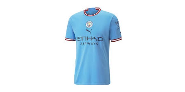 Le talentueux milieu de terrain de 16 ans Ryan McAdoo rejoint Manchester City